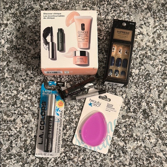 Clinique Other - Clinique Skincare and Makeup Essentials Set